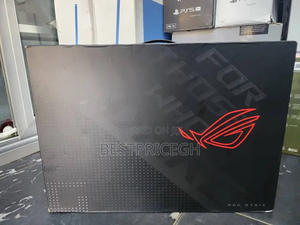 New Laptop Asus ROG Strix G17 8GB AMD Ryzen 9 SSD 1T