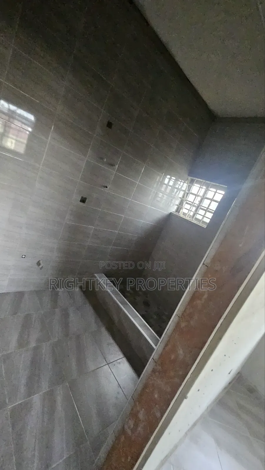 3bdrm House in Appiadu Kokoben, Kumasi Metropolitan for sale
