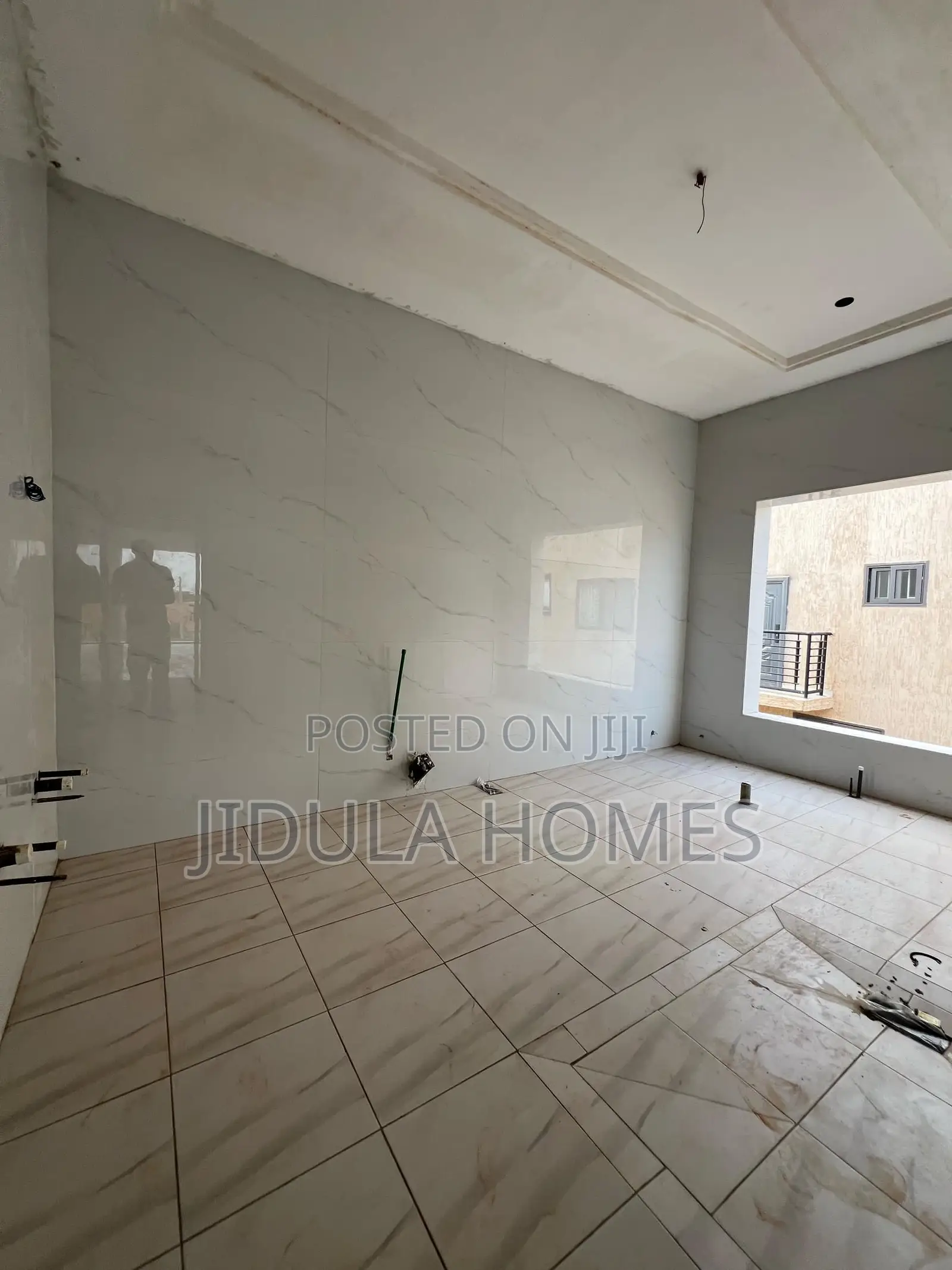 5bdrm Duplex in Adenta for sale