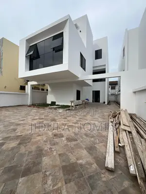 6bdrm Block of Flats in East Legon for sale