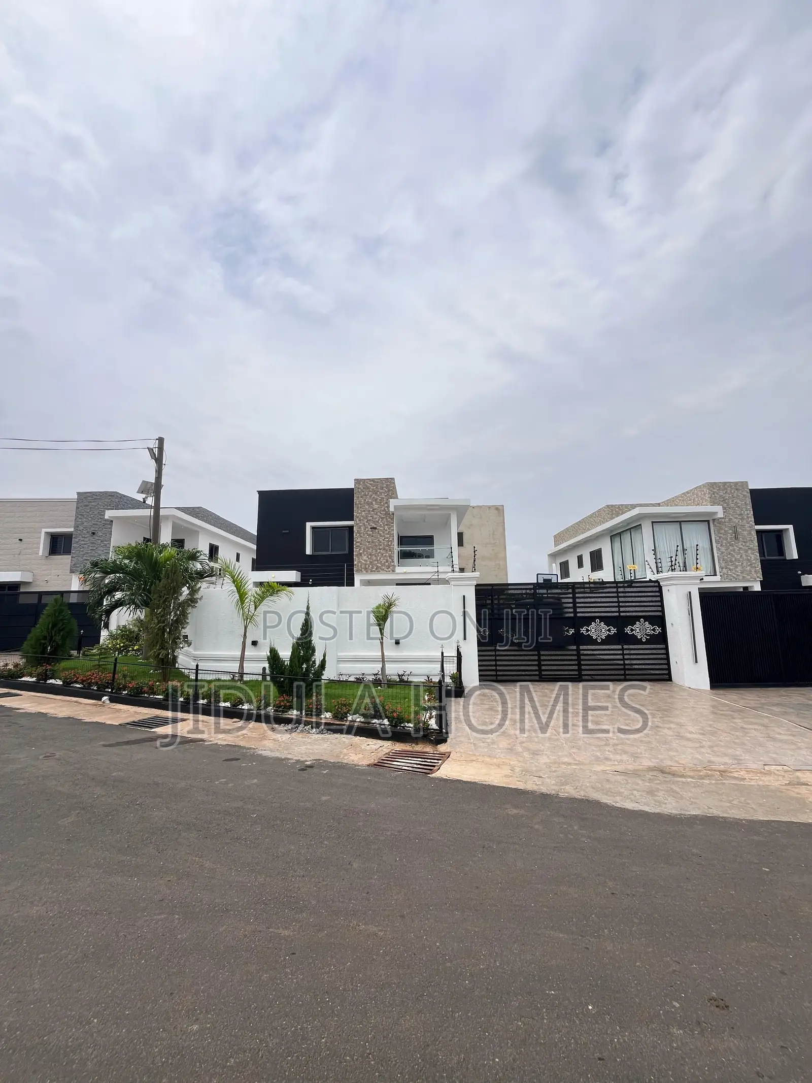 4bdrm House in East Legon for sale