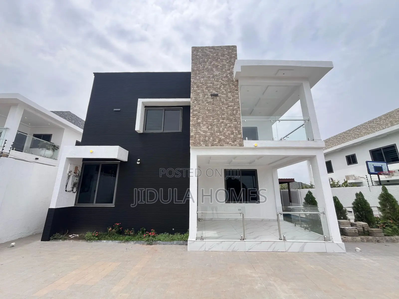 4bdrm House in East Legon for sale