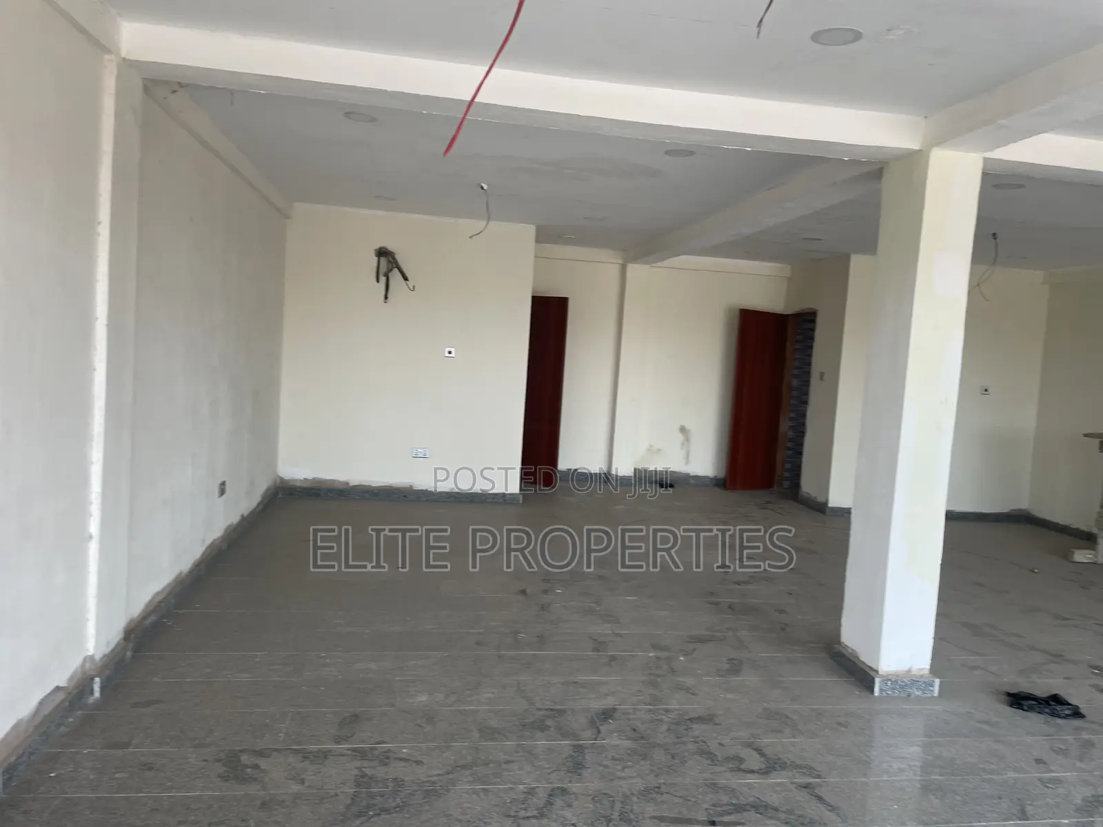 Roadside Shops for Rent in Comm_25 Tema