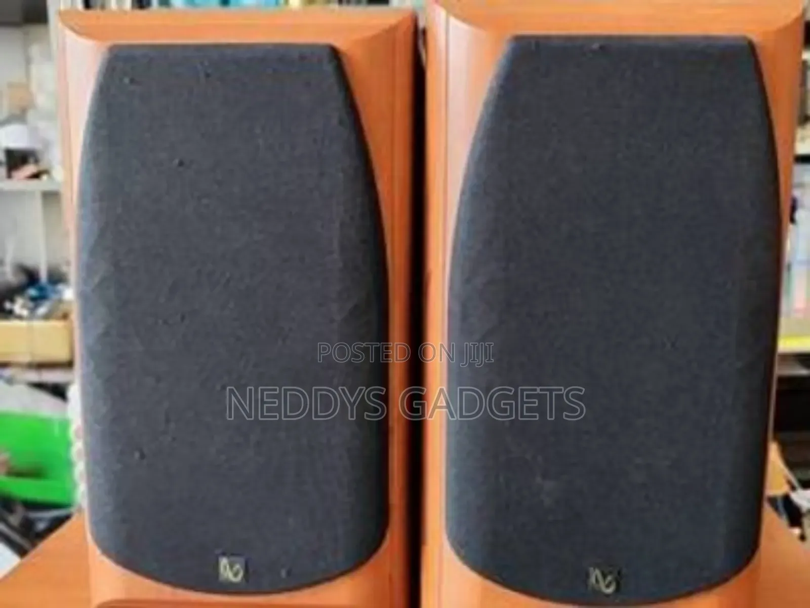 Infinity Alpha 20 Bookself Speakers