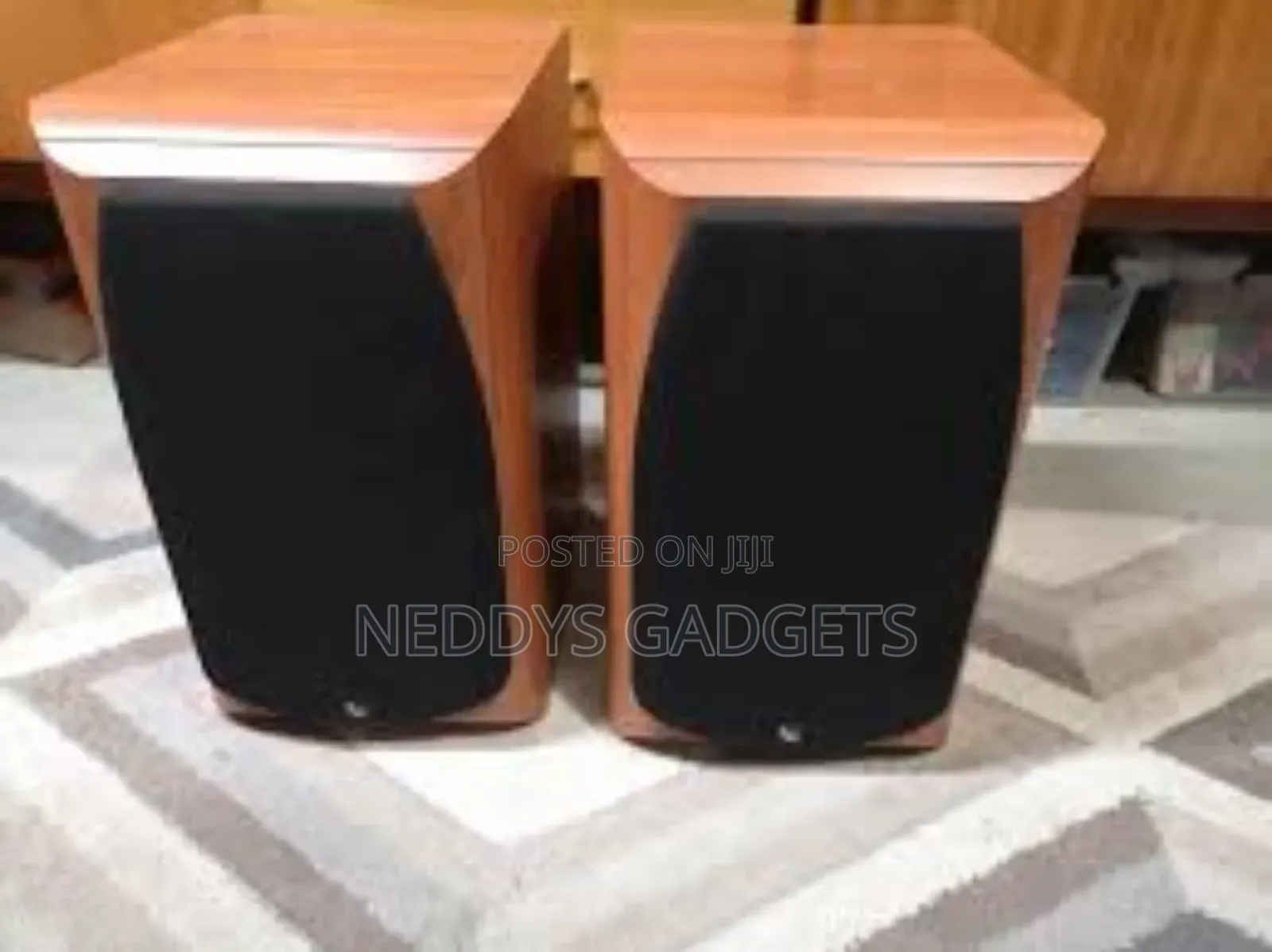 Infinity Alpha 20 Bookself Speakers