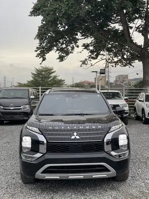 Mitsubishi Outlander SEL Launch Edition 2022 Black