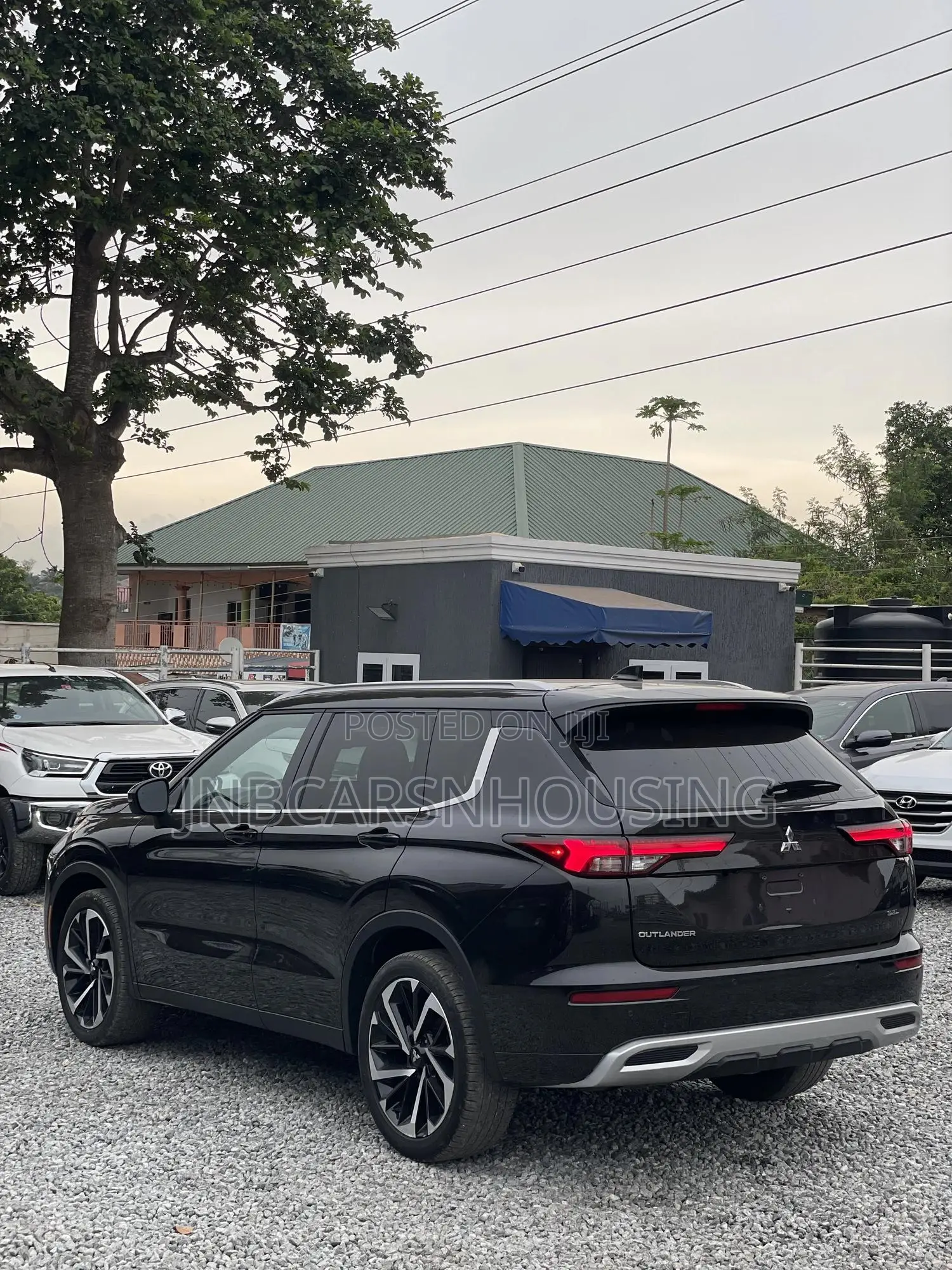 Mitsubishi Outlander SEL Launch Edition 2022 Black