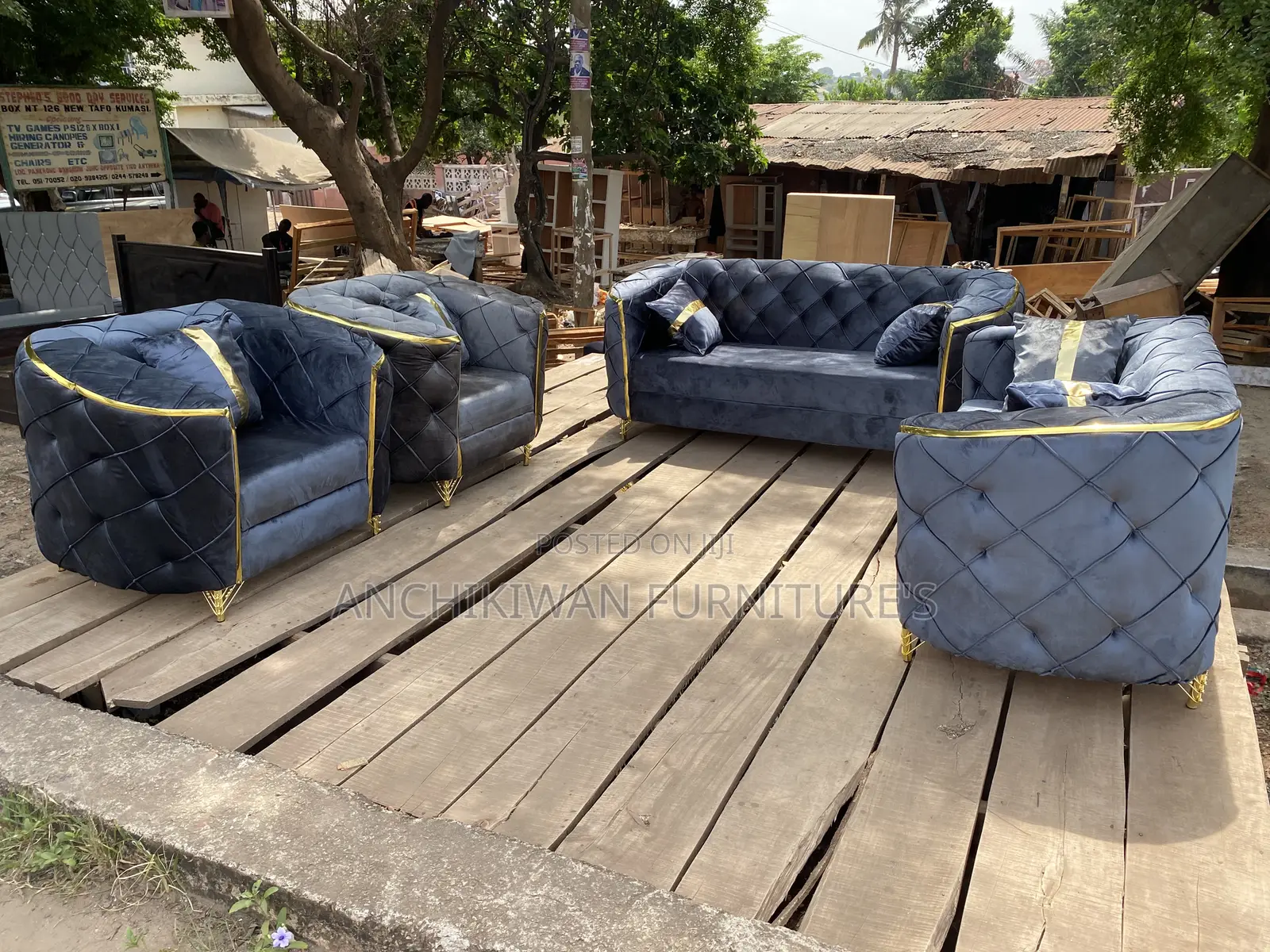 Tufted Sofa Sets With Pillows (Cash on Delivery)
