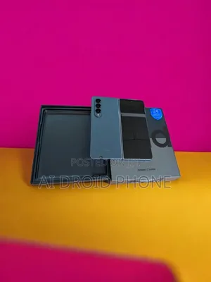 New Samsung Galaxy Z Fold4 256 GB Silver