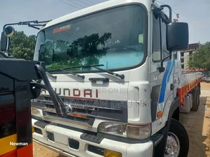 Hyundai Heavy-Duty Truck 14ton