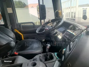 Hyundai Heavy-Duty Truck 14ton