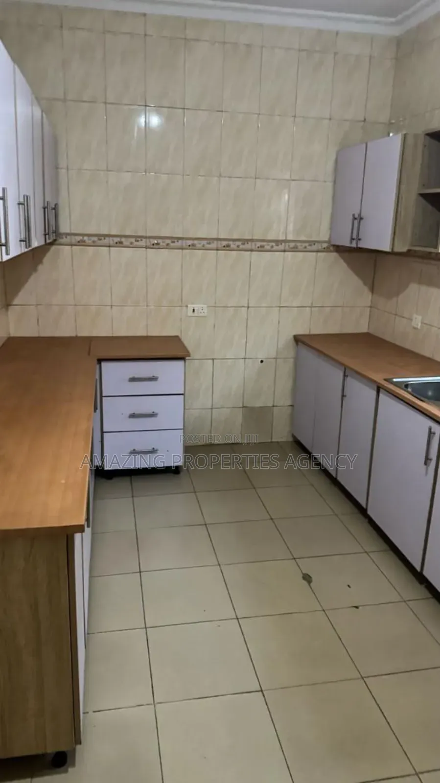 3bdrm House in Spintex for rent