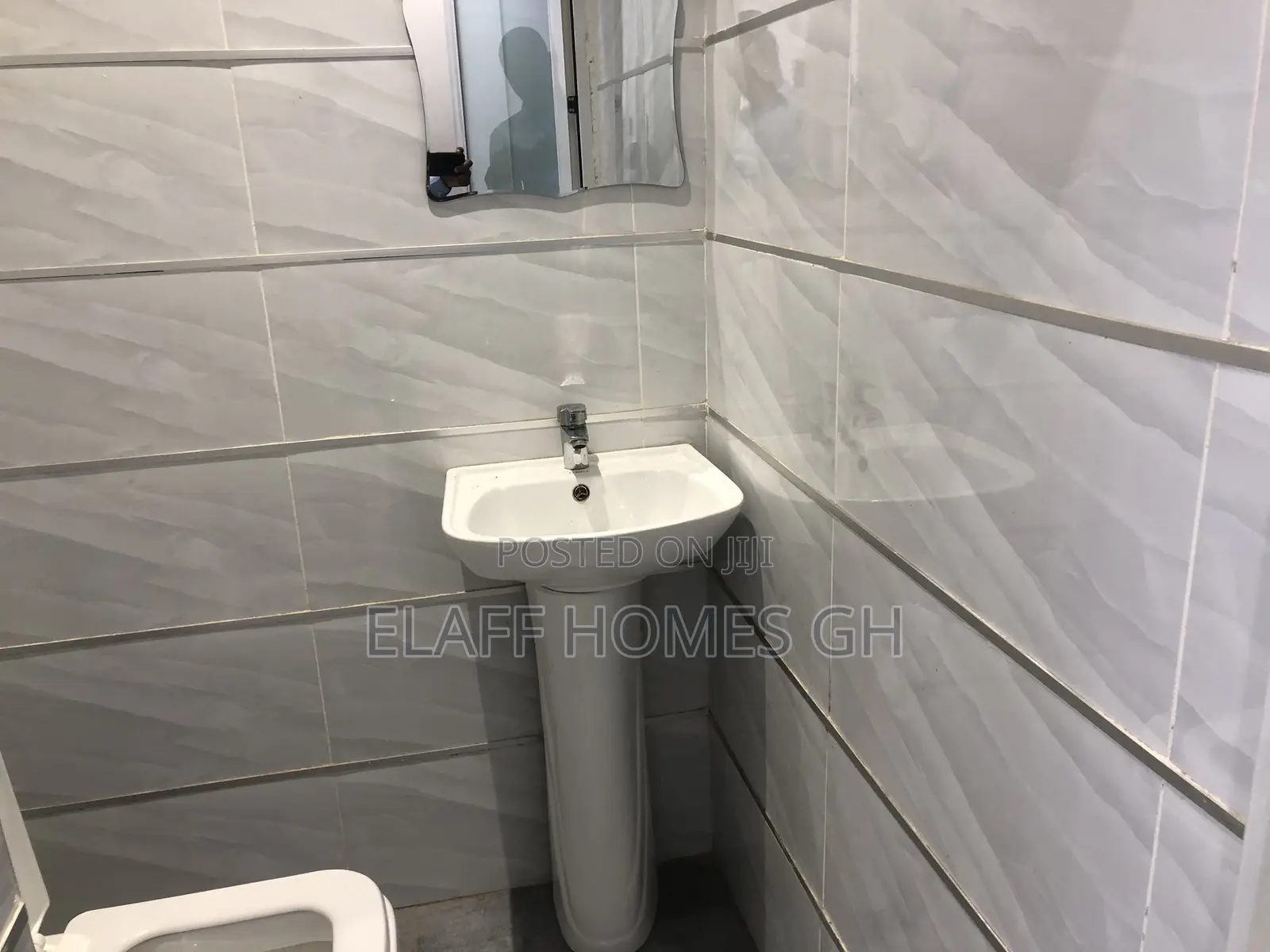 2bdrm Apartment in Elaffhomesgh, East Legon for rent