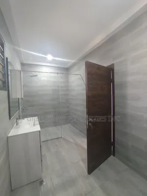 5bdrm House in American House, East Legon for rent