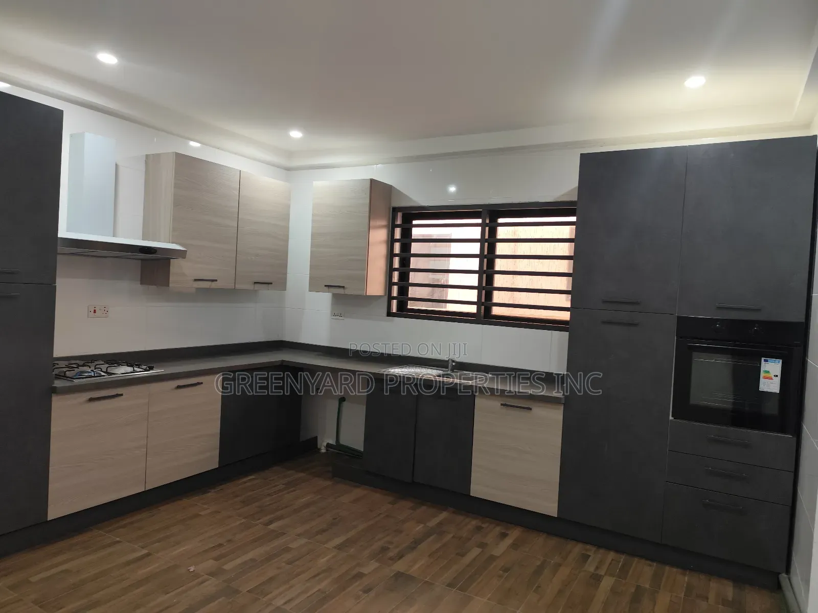 5bdrm House in American House, East Legon for rent