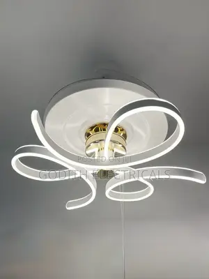 Decorative Ceiling Fan With 3 Colors N a Remote