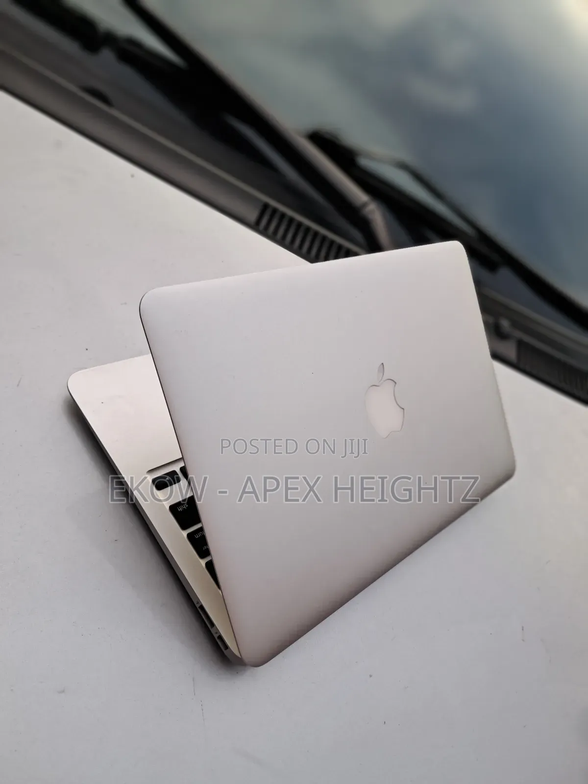 Laptop Apple MacBook Air 4GB Intel Core i5 SSD 128GB