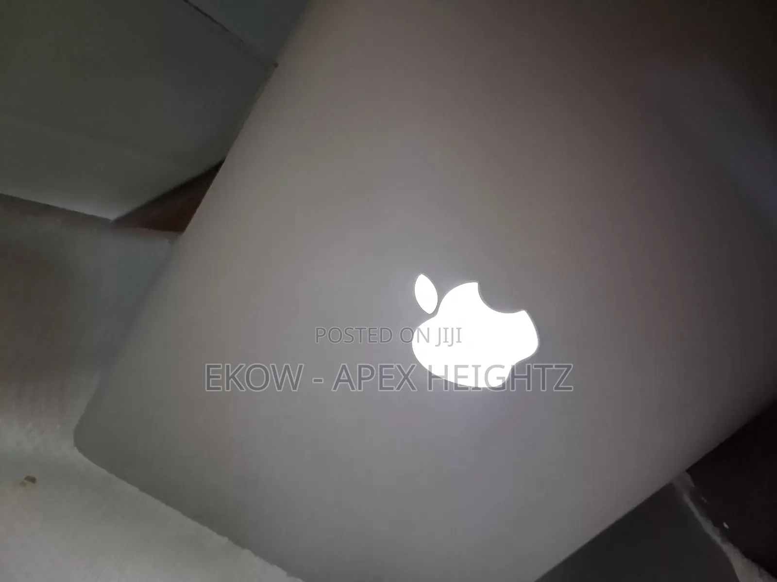Laptop Apple MacBook Air 4GB Intel Core i5 SSD 128GB
