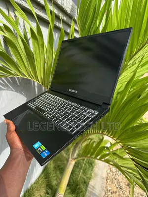 Laptop Gigabyte AORUS 5 20GB Intel Core i5 SSHD (Hybrid) 1T