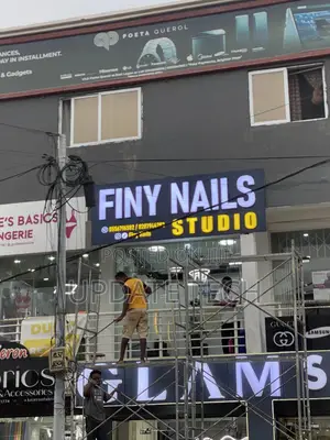 Finy Nails 3d Signage