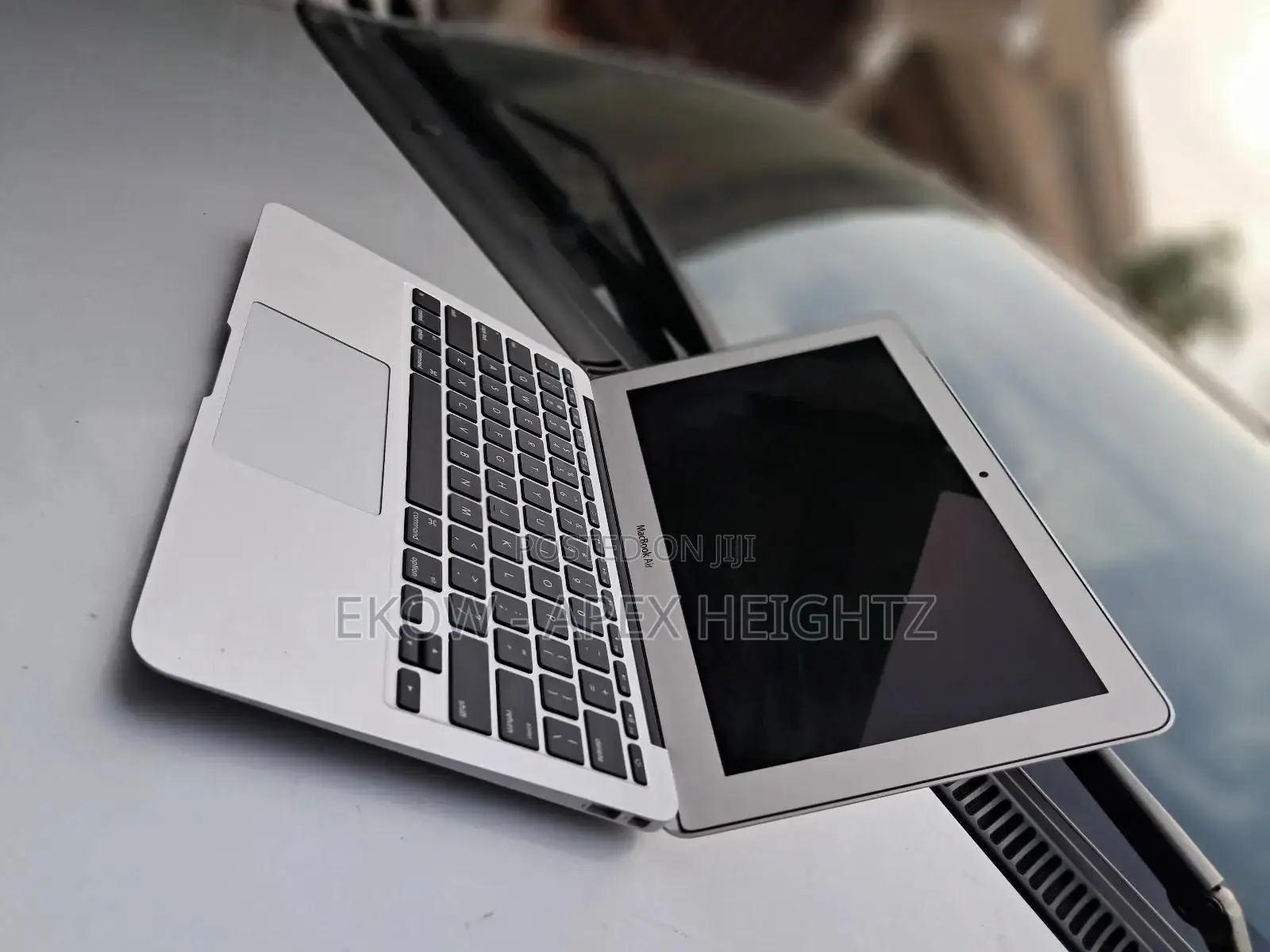 Laptop Apple MacBook Air 4GB Intel Core i5 SSD 128GB