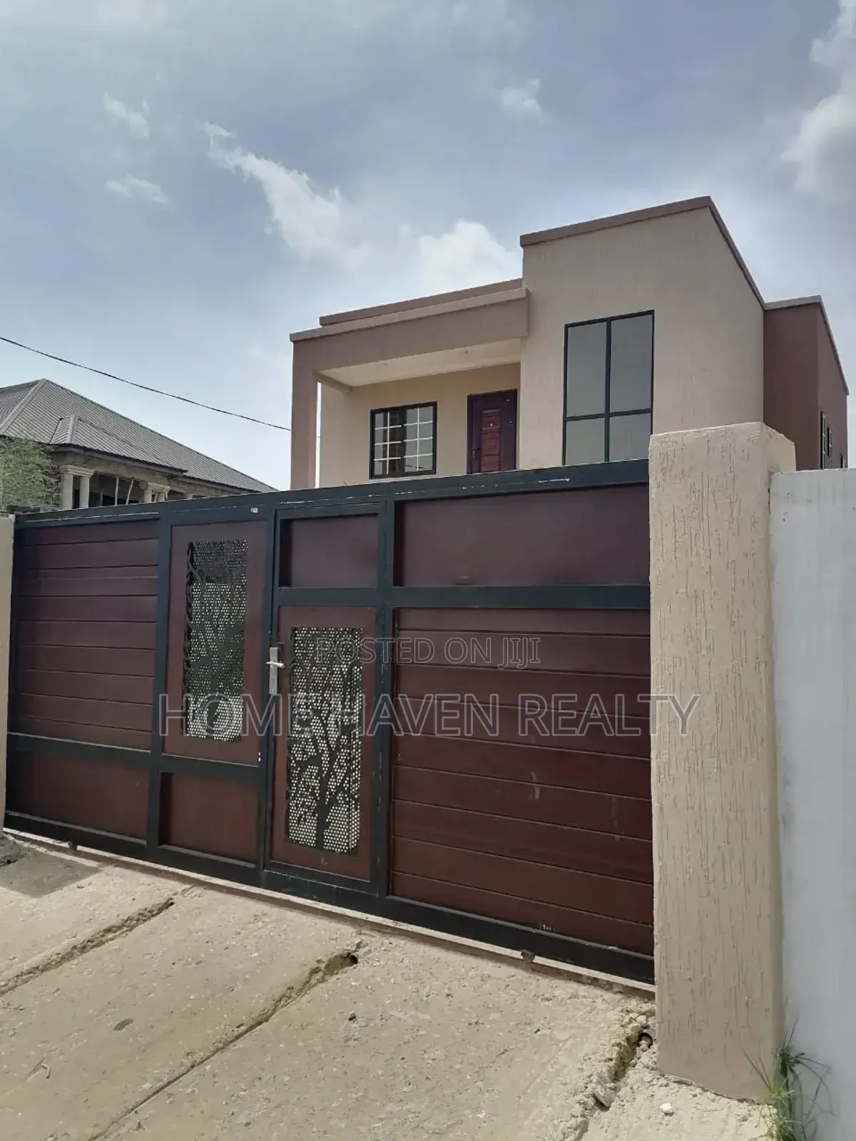 4bdrm House in Stadium, Amasaman for sale