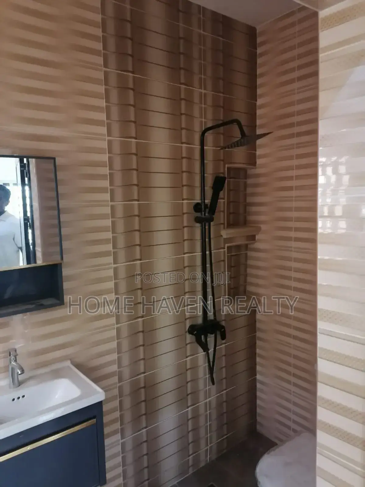 4bdrm House in Stadium, Amasaman for sale