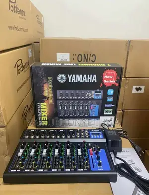 Yahama F7 7-channel Live Mixer With Bt And Effects