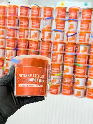 Artixav Luxury Carrot Lighten Soap