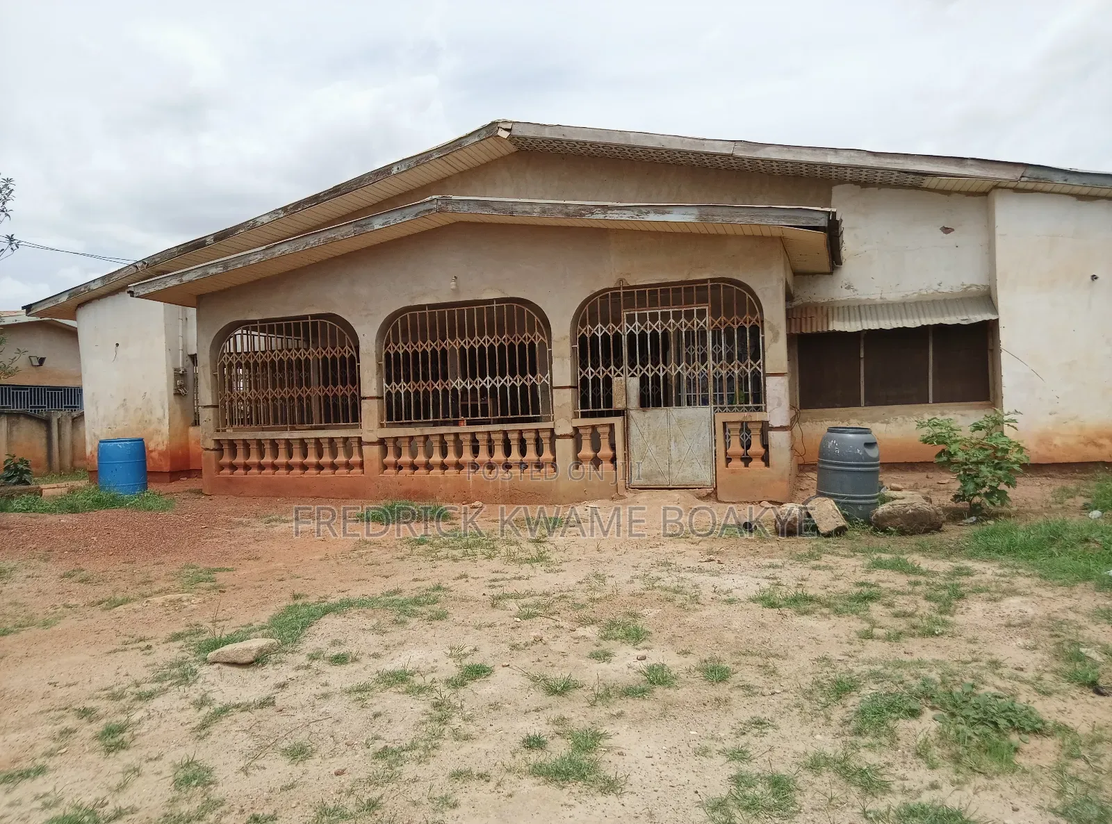 5bdrm House in Brother K Estate, Kumasi Metropolitan for sale