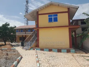 8bdrm House in Aboaso (, Kumasi Metropolitan for sale