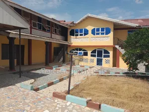 8bdrm House in Aboaso (, Kumasi Metropolitan for sale