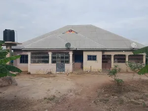 6bdrm House in Kenyasi Adwumam, Kumasi Metropolitan for sale