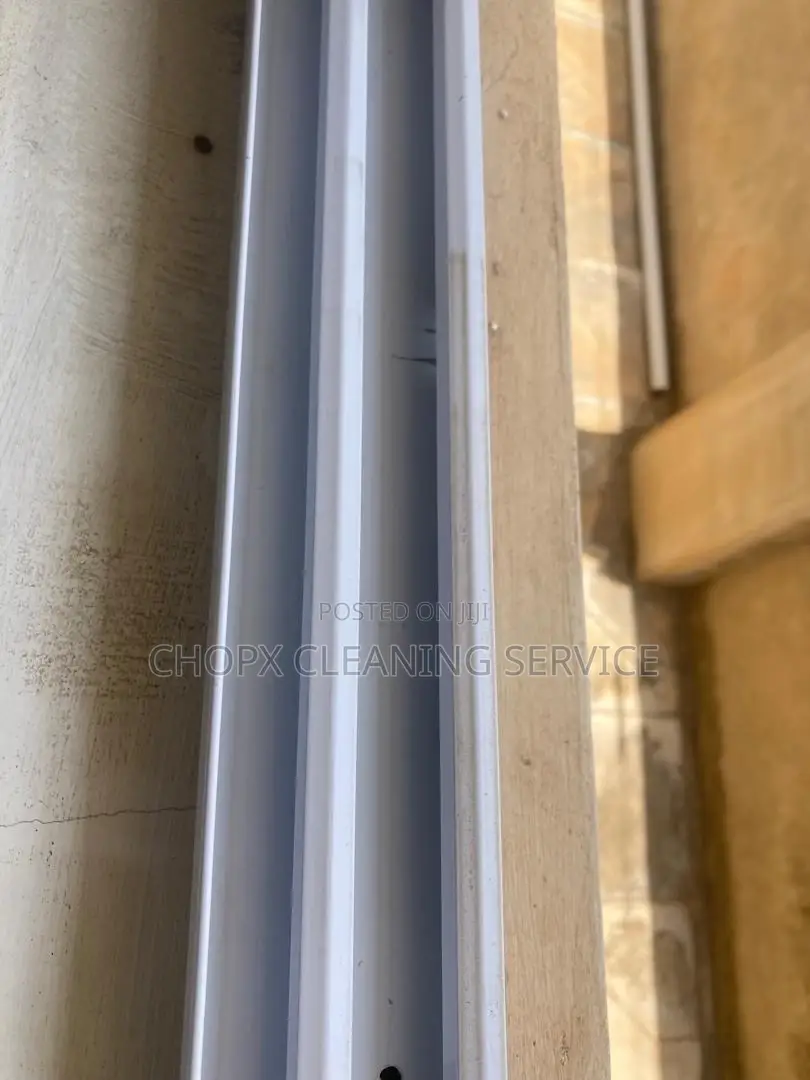 Window Cleaning-Crystal Clear Views, Every Time!