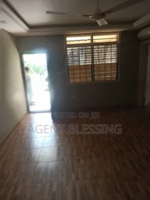 2bdrm Apartment in Community 25, Tema Metropolitan for rent
