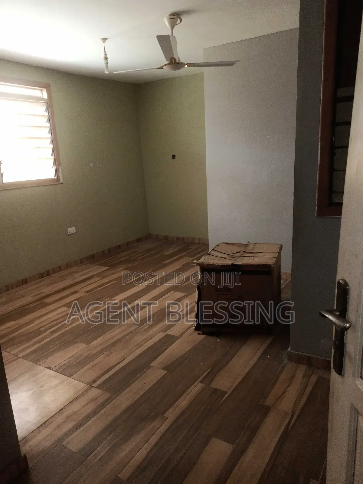 2bdrm Apartment in Community 25, Tema Metropolitan for rent