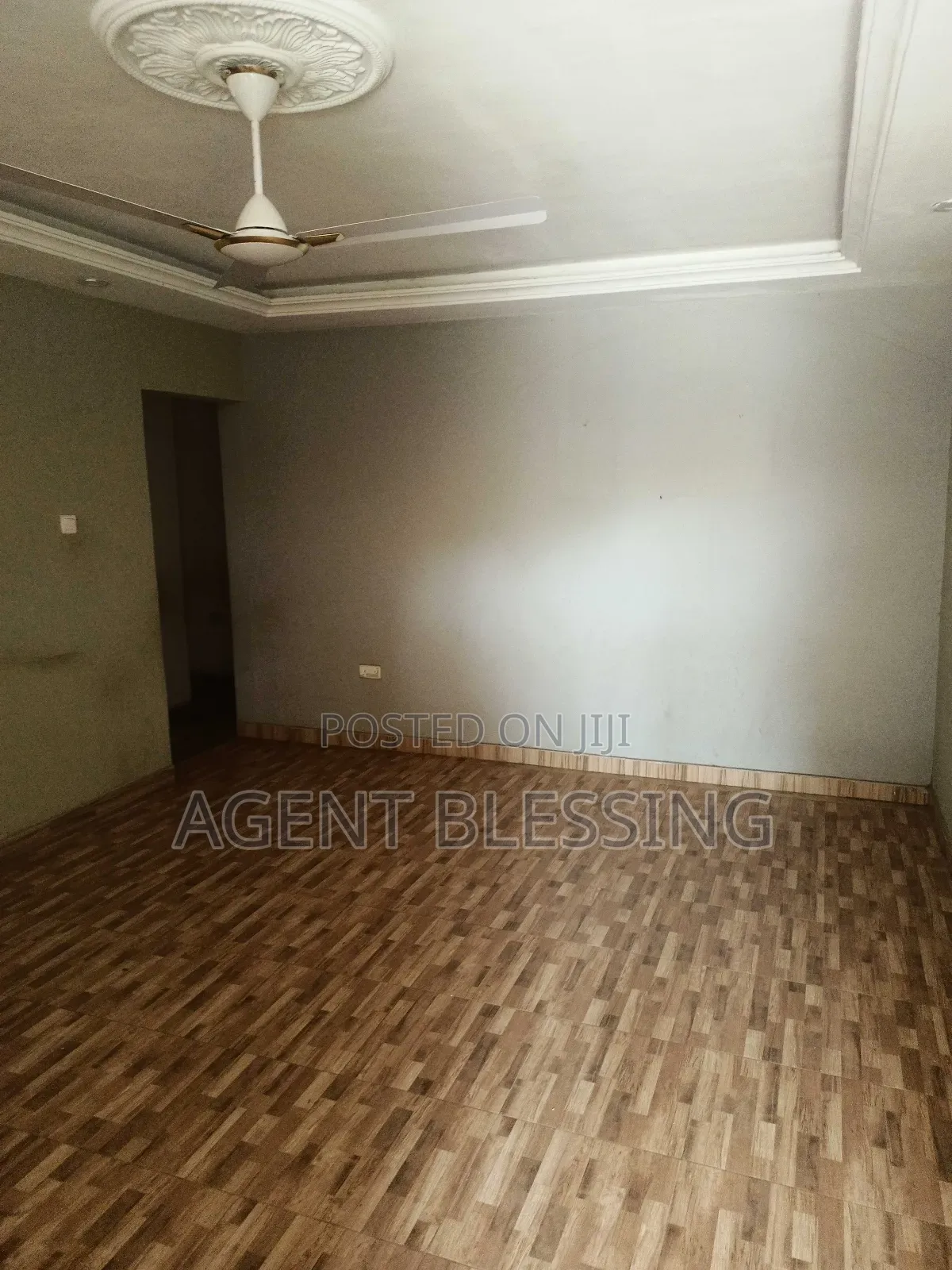 2bdrm Apartment in Community 25, Tema Metropolitan for rent
