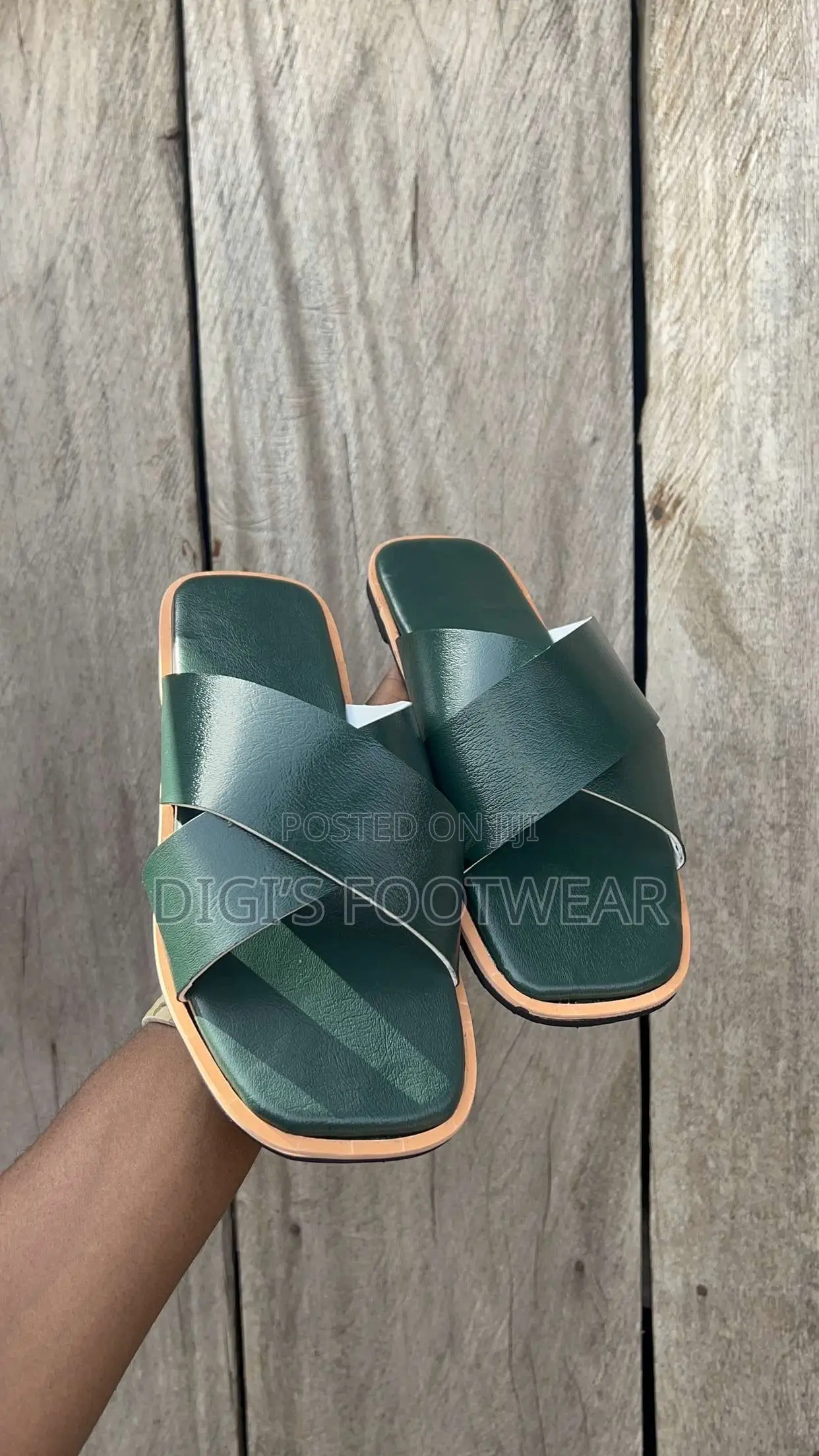 Green Squared Mouth Crossed Slipper