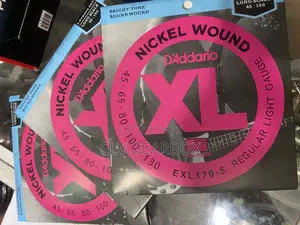 Strings D’Addario Bass and Lead