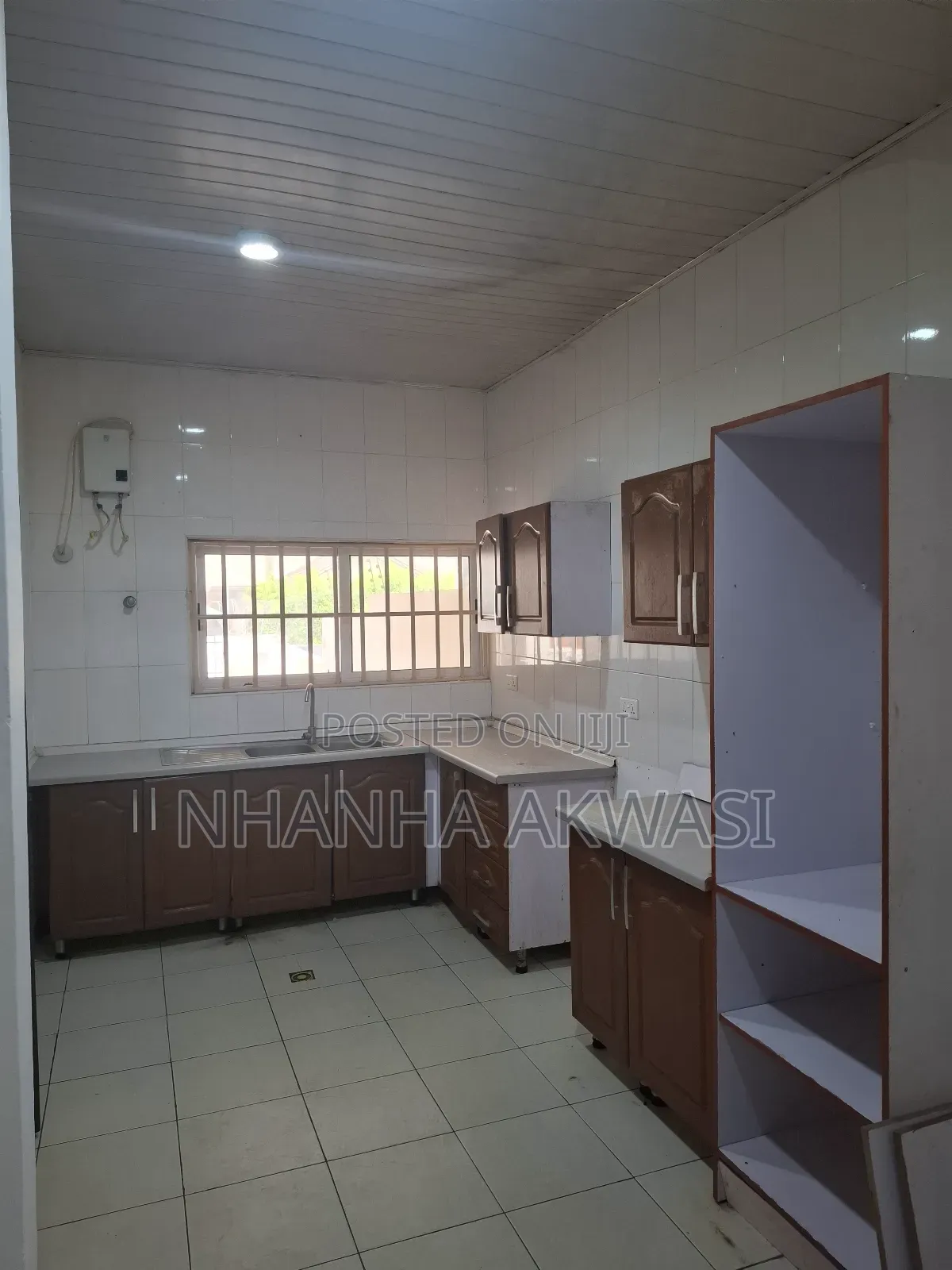 3bdrm House in Sakumono Community, Tema Metropolitan for rent