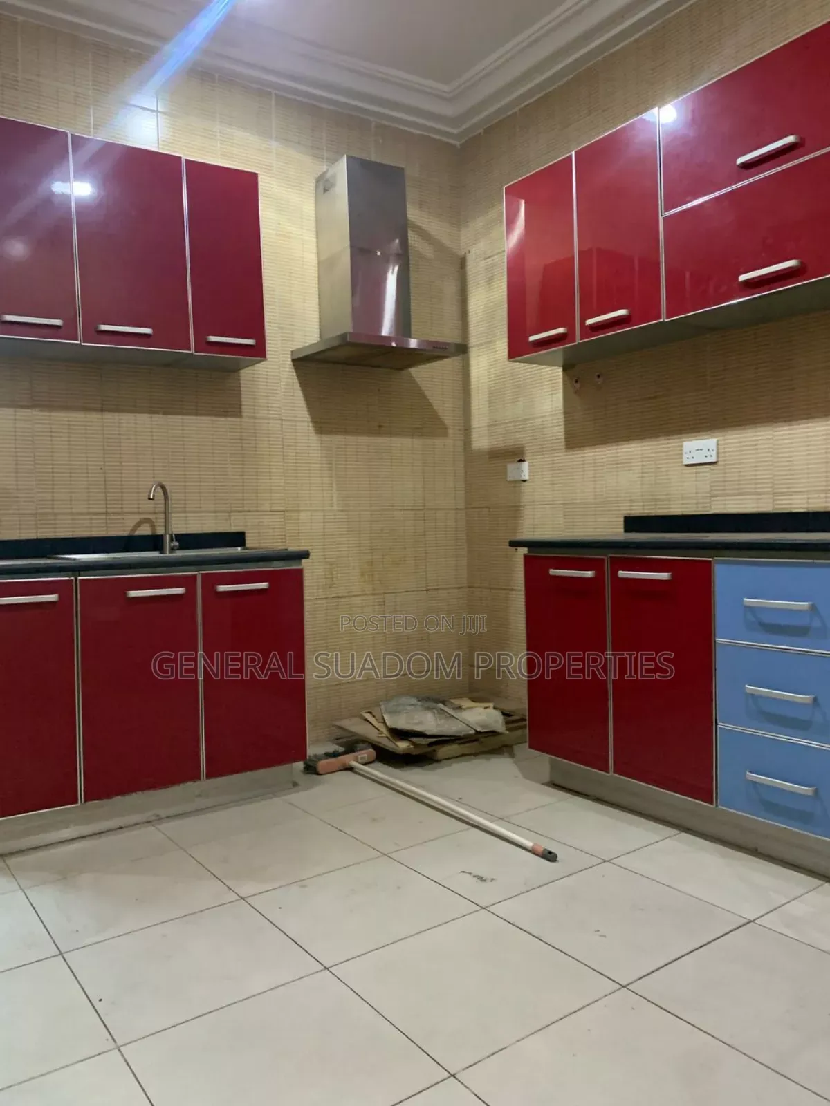 3bdrm Apartment in Suadom Properties, Baatsona Total for rent