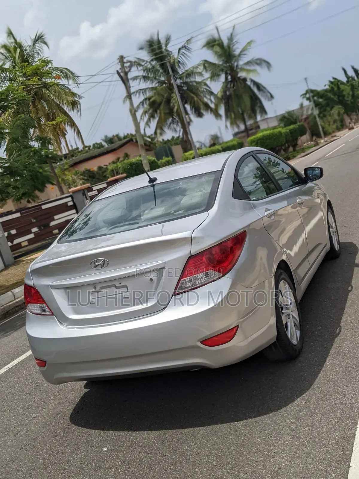Hyundai Accent 2013 Silver