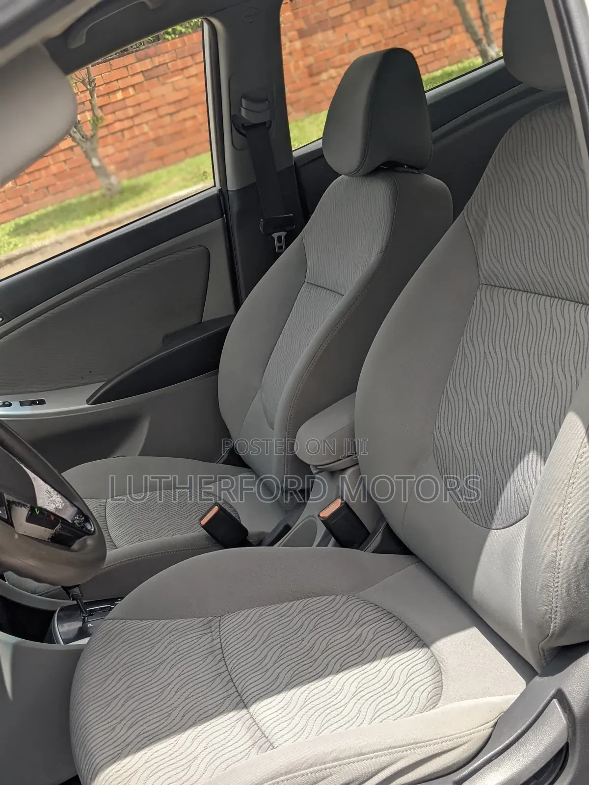 Hyundai Accent 2013 Silver