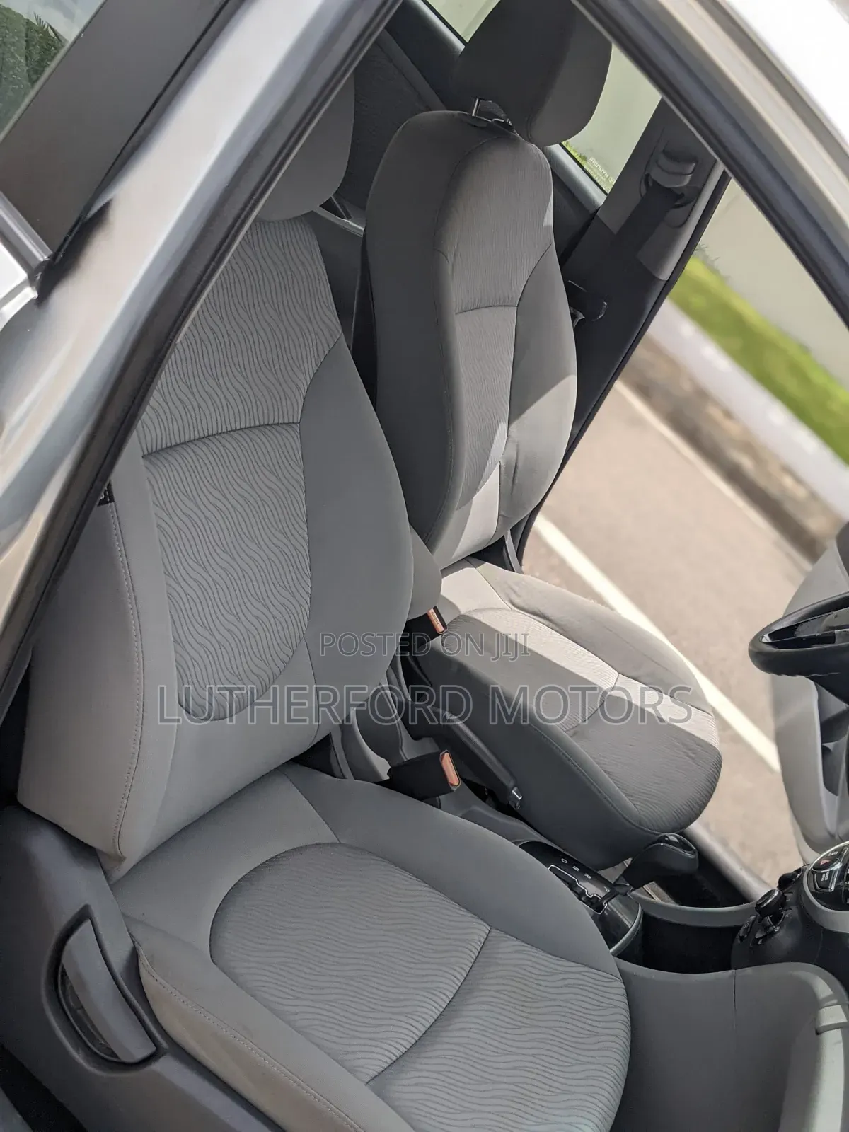 Hyundai Accent 2013 Silver