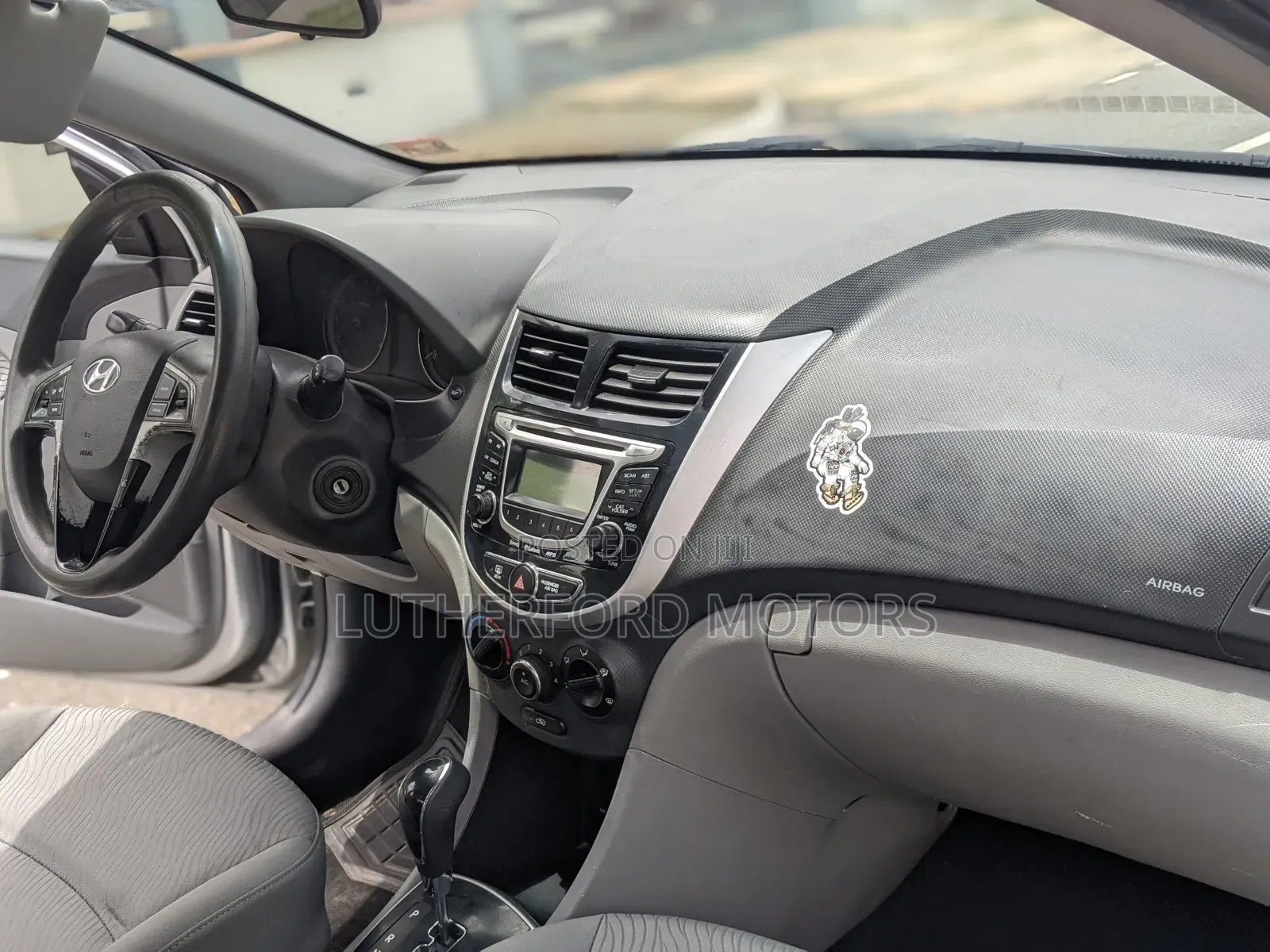 Hyundai Accent 2013 Silver