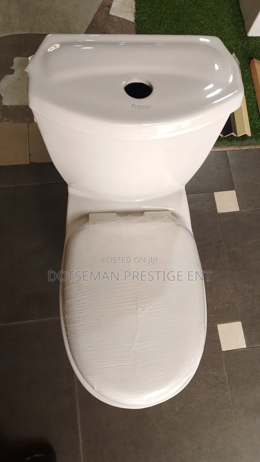 Frencia Water Closet