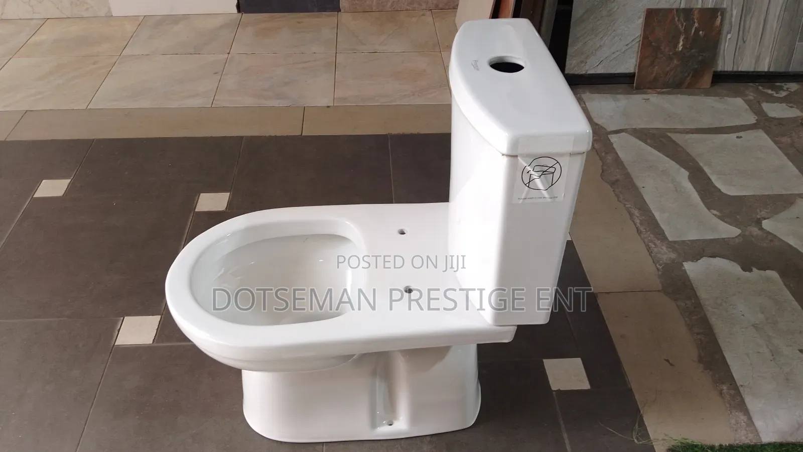 Water Closet (Slim Tank)