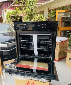 Well Built Kenwood 60cm Electric Oven.