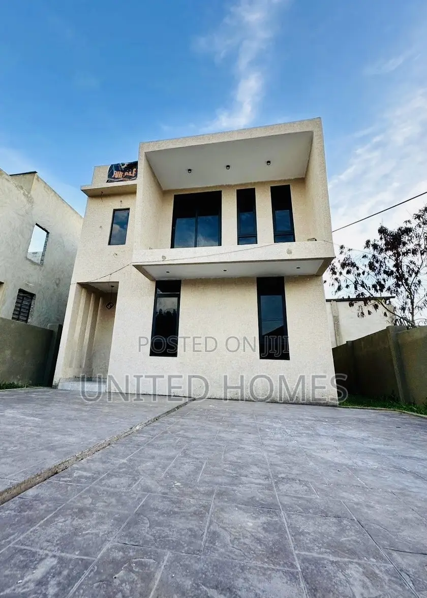 4bdrm House in East Legon for rent