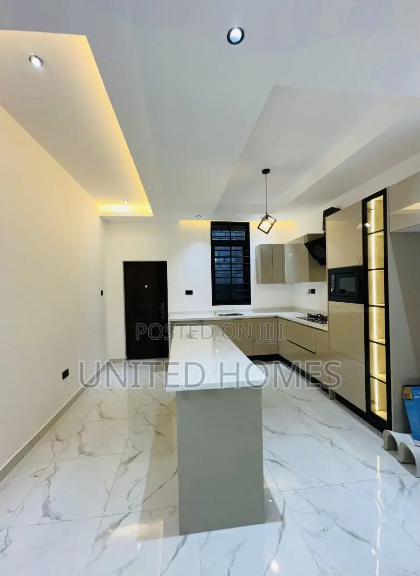 4bdrm House in East Legon for rent